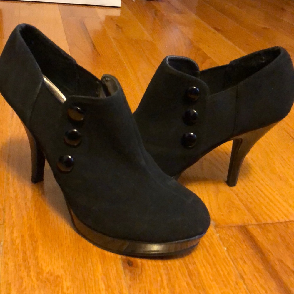 High heel booties